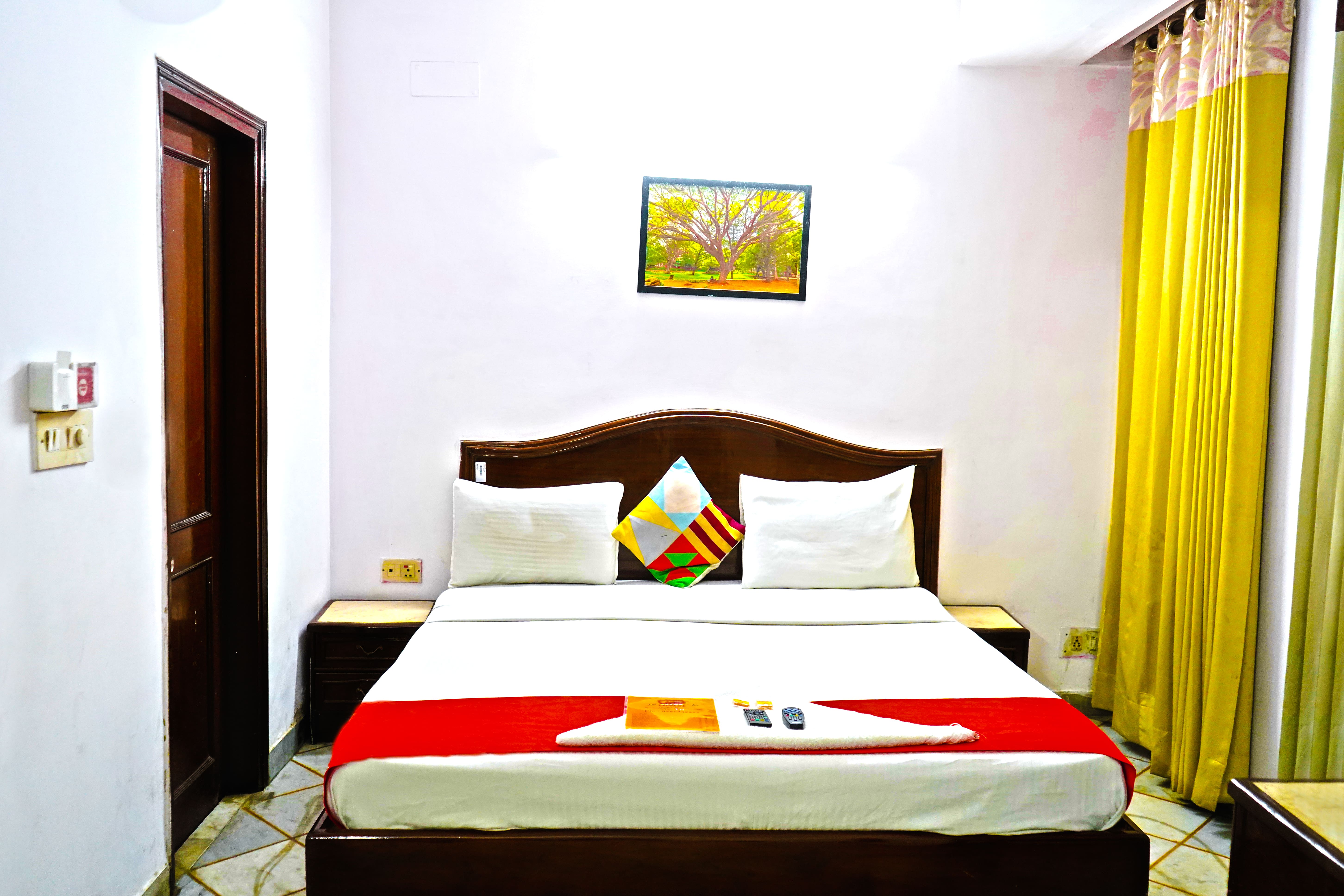 Hotel Iconic – Best Hotel Near Sir Ganga Ram Hospital Delhi